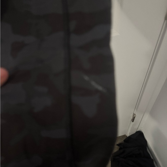 lululemon size 6 or 8 leggings - Picture 3 of 8